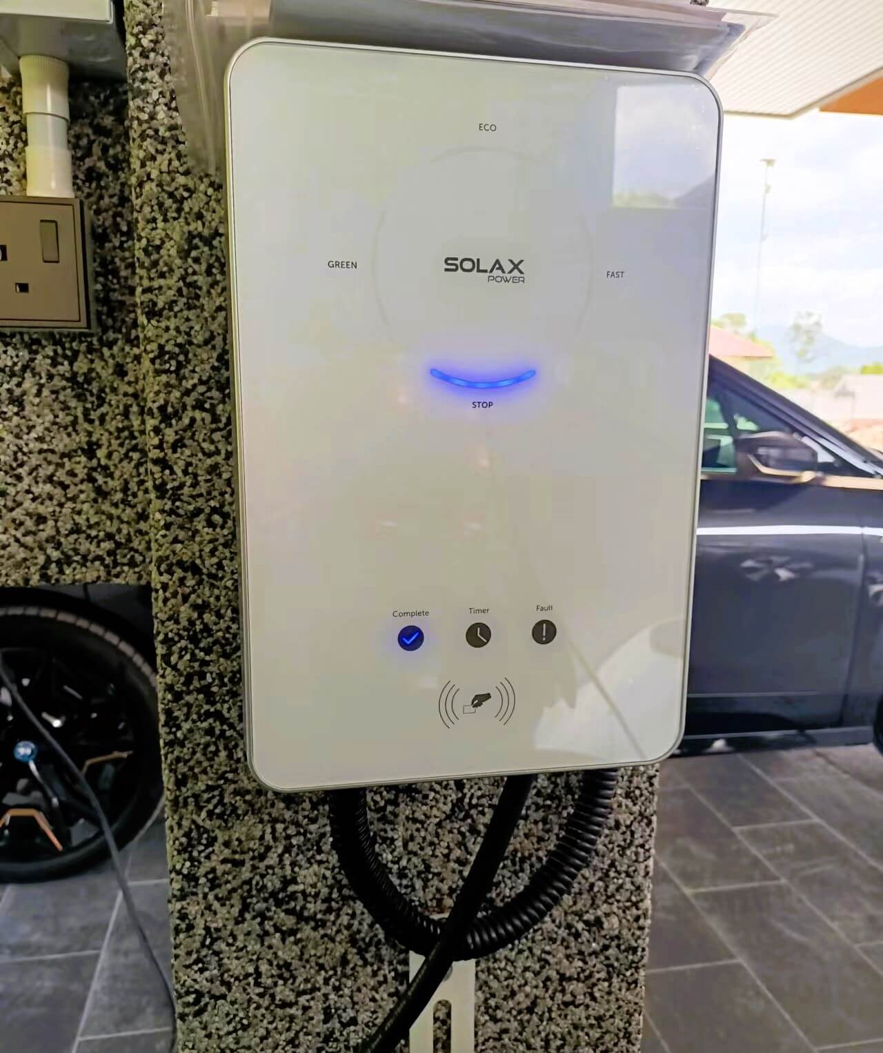 1748939332436402.jpg Selangor, Malaysia  85kWp PV System  3 x 20kW Hybrid Inverters (Parallel)  280kWh Battery (3.6kWh x 78pcs) (3).jpg