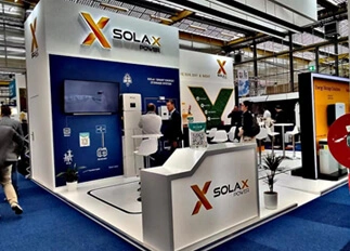 Impulsando un futuro verde: una gran reunión con SolaX Power en Solar Solutions International